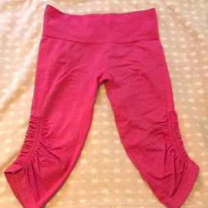 Lululemon Athletica pink workout crop leggings